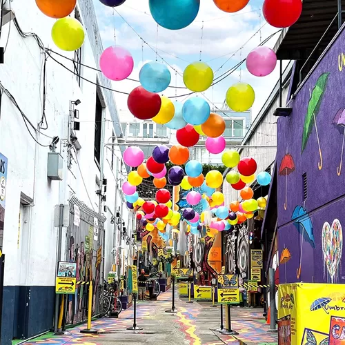Hanging Balloons - Reusable 18 Inch Vinyl Balloons For Outdoor Or Indoor Use